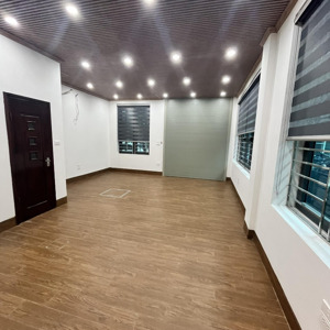 cho thuê mặt bằng tầng 1 - 45 m2, riêng biệt, phù hợp làm văn phòng đại diện