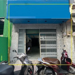 mặt bằng kinh doanh 4x15m mặt tiền vĩnh hội quận 4