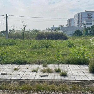 bán nhanh lô đất đ.quang trung, p vĩnh quang, rạch giá. kiêngiang. dt 120m2/800tr. full thổ cư. shr