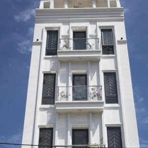 Cho Thầu _ Khách Sạn Biển Sầm Sơn - Gần Quảng Trường Biển Quảng Cư, Sầm Sơn. Giá Từ 18 Triệu/tháng