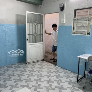 cho thuê phòng sát bên đại học công thương. giá tốt cho sinh viên