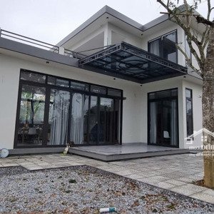 biệt thự nằm trên đồi, view đẹp, không khí trong lành, tránh xa khói bụi thành phố