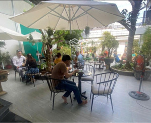 mặt tiền gò cát. giáp nguyễn duy trinh. dt: 260m2. ngang 13,5m. kinh doanh tốt