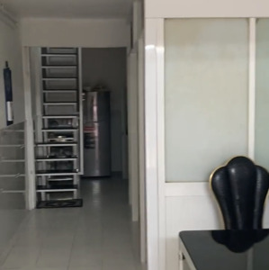 mới nhà nguyên căn hẻm 5m cx đô thành, q3 thông vườn chuối, trệt 1 lầu 2pn 2wc, phù hợp ở, kd