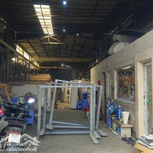 cho thuê nhà xưởnng mt ql1a, gần ubnd quận 12, dt xưởng 700m2, giá 65tr/tháng