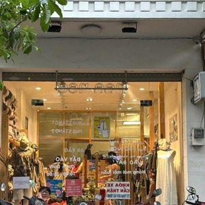 cho thuê nnc mặt tiền p6 q4, 1 trệt 3 lầu, dtsd hơn 200m2, nhà cực xinh, ngang 4m dài 17m, giá 33tr