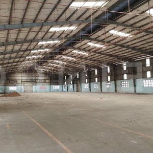 kho xưởng bãi 11.000m2 kho xây dựng 8.700m2 có pccc và trạm điện 3 pha, trong kcn trà nóc, lộ cont