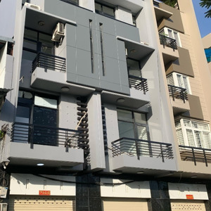chính chủ cho thuê nhà mặt tiền võ văn kiệt, trệt 4 lầu, 900 m2 sàn. 80 tr/tháng thương lượng