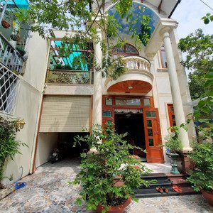bán gấp trước khi ngân hàng phát mãi biệt thự lê lợi hóc môn 8x25. giảm sốc 3 tỷ chỉ còn 8.2 tỷ