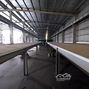 _hot... 2200m2 Xưởng Tại Khu Cn đình Vũ . đỉnh Xưởng 11m. Ngang 35m.. _sân Bãi Rộng. Lh.0963891956