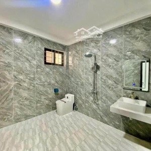 cho thuê nhà riêng đường 6, 7 triệu, 38m2, 3pn + 4wc + 5 tầng, giá cực chất!