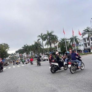 bán lô góc ngã tư 115m2 ngay cạnh bệnh viện vinmec kinh doanh sầm uất, lh 0906657980