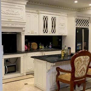 Cho thuê biệt thự sang trọng full nội thất sịn KĐT C37 Bắc Hà. DT 200m x 4t, mt 12m. Giá 68tr/th.
