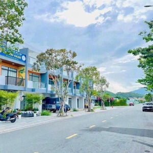 shophouse đường 18m gói 8 mỹ gia - the capella