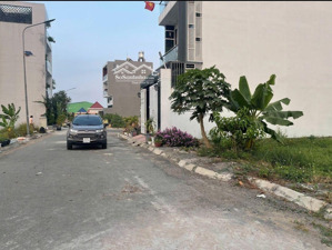 cần bán gấp đất thổ cư 87m2 tại tân túc, bình chánh,sổ riêng, gần chợ đệm, giá chỉ 689 triệu