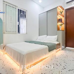 Cho thuê căn hộ studio có bancon đầy đủ nội thất trung tâm Quận 10