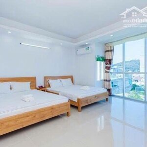 Khách Sạn 16 Phòng, Có Căn Hộ – Vị Trí Trung Tâm Khu Á Châu, Giá Hấp Dẫn!
