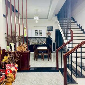 Bán siêu phẩm nhà 3 tầng MT Xuân Thuỷ, Vỹ Dạ, Thuận Hoá, TP Huế. Bên cạnh Bệnh viện Mắt TP Huế.