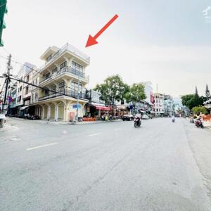 Hiếm! CHO THUÊ NHÀ CĂN GÓC 4 TẦNG, 2 MẶT TIỀN ĐƯỜNG HAI BÀ TRƯNG & THỦ KHOA HUÂN (ngay tuyến phố đi bộ)