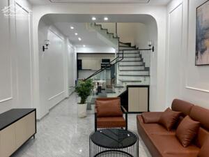Bán nhà 3 tầng ngõ phố Đàm Lộc, ph Tân Bình, TP HD, 51.9m2, 3 ngủ, 2 vs, nhà đẹp, 2.6x tỷ