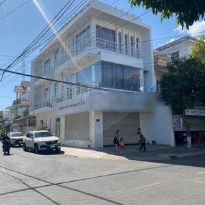 Cho thuê nhà góc 2 mặt tiền Tuyên Quang, Phú Thuỷ, Phan Thiết. Giá 25tr/ tháng