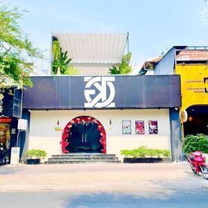 Cho Thuê Nhà: 14 Bà Huyện Thanh Quan - Quận 3 ( 11x25m, 3 tầng )