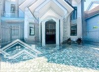 bán gấp bt 3pn, 2wc, 167,1m2 tặng full nội thất cao cấp tại nguyễn văn lâu,p8 vĩnh long, giá 4,5tỷ