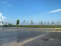 đất đấu giá cây sung - đan phượng, cách ql32 chỉ 200m, view vườn hoa, vị trí vàng, kd đỉnh