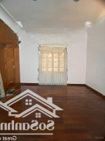 cho thuê nhà phố huỳnh thúc kháng dt 60m x 4 tầng, nhà mới, ngõ ô tô