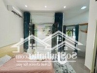 căn phòng ban công lớn thoáng mát đầy ánh sáng và gió trời tự nhiên gần đường cao thắng, q3