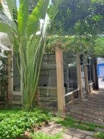 Bán Biệt Thự đường Lạc Long Quân Sân Vườn Rộng, Mặt Tiền đường Gần Bên Trường Học Tiện Kinh Doanh