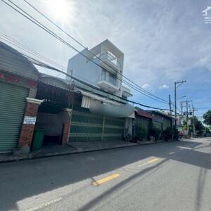 Ngộp, nhà MTKD ngay Đại lộ 2, Phước Bình, 200m2, ngang 6m, nhỉnh 17 tỷ