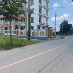 Đất thổ mt Chu Văn An mặt bằng kinh doanh 130m2 giá rẻ cho khách đầu tư hàng chủ ngộp cần bán gấp 1 tỏi 660tr
