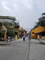 cho thuê nhà kiệt sát mặt tiền trần phú diện tích hơn 200m2 giá 100 triệu/tháng.