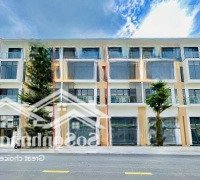 duy nhất căn shophouse gần trường fpt, vị trí đẹp không vướn hạ tầng. giá chỉ 5,9 tỷ(100%).