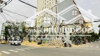 bán đất: góc ngã tư nguyễn xuân khoát. được xây dựng 11 tầng. dt 216m. khu phố hàn quốc. gần biển