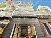 căn nhà vị trí hẻm đẹp, xe hơi ra vào tới nhà, full nội thất xịn xò. lh 0915178859