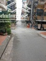 Cho Thuê Tầng 1 Và 2 Tập Thể Ngõ 120 Hoàng Quốc Việt, Tổng 110m2, 3 Ngủ, 2 Vs, đồ Cơ Bản, Giá 12 Tr