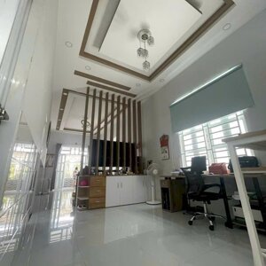 Bán nhà Diên toàn dt 140m2 giá 2.9 tỷ lh em Trinh