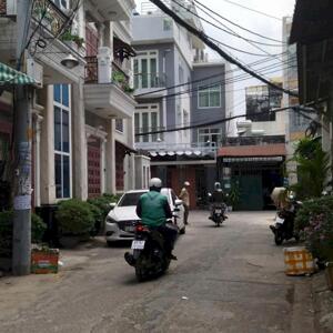 HẺM XE TẢI TRÁNH - 2 TẦNG - 6,5M x 22M - GẦN CHỢ TÂN TRỤ - NHÀ GA T3 - TRƯỜNG CHINH