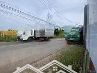 cho thuê 2500m2 gồm 3 căn nhà sạch đẹp mặt tiền đường 58 nguyễn gia thiều, nền bê tông 1000m2