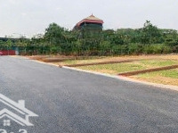 100m hàng f0 full thổ giấy tờ pháp lý sẵn sang tên. giáp đường đôi