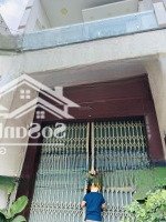 cần bán nhà 4 tầng mặt tiền quốc lộ 1a, trung tâm thị trấn la hà. đoạn trường thpt tư nghĩa