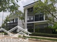 chị gái em bán căn đơn lập siêu vip 250m2(mặt sau công viên)rẻ hơn tt 20%(mua bán nhanh gọn)quá đẹp