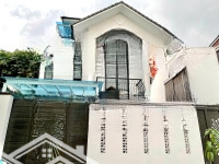 villa bùi tá hán hầm để xe rộng, trệt 2 lầu 5 phòng có thang máy giá thuê 35 triệu