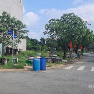 Đất LÔ GÓC 10x20 khu the season Lái Thiêu.Tp.Thuận An.Bình Dương.