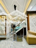 chính chủ cần bán gấp nhà 1 trệt 3 lầu có hoàn công tại tp dĩ an bình dương gần hcm giá 5tỷ450