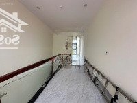 nhà 2,5 tầng mới 100% mặt tiền hoàng thị loan
