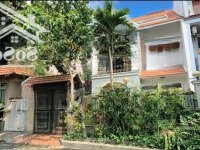 bán gấp biệt thư sân vườn,dt: (12m x 20m),3 tầng, phổ quang, p2, tân bình, giá 30 tỷ