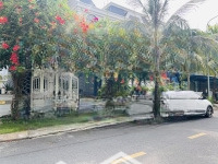 bán căn shophouse 3 lầu nằm liền kề aeon mall tân an